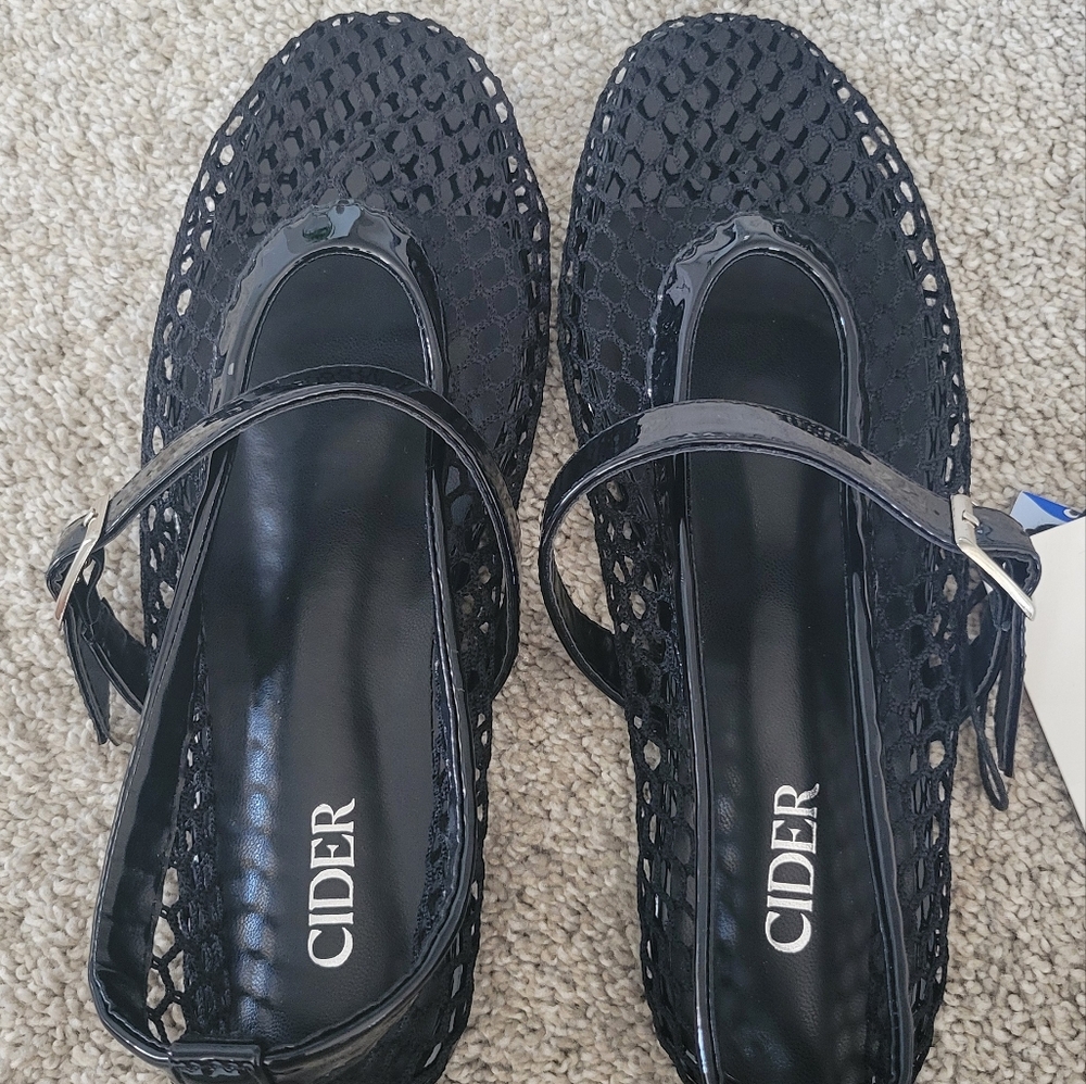NWT Cider Black Mesh Ballet Flats Size 6
